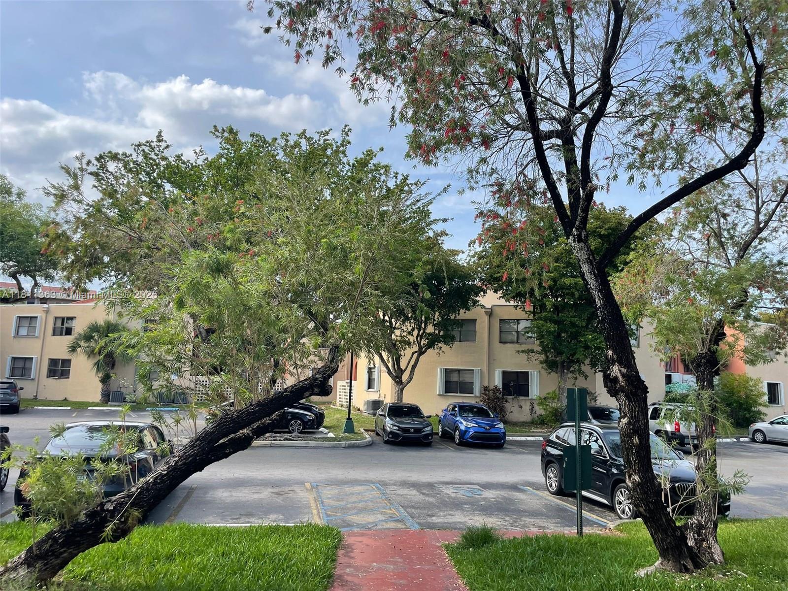 10245 NW 9th St Cir # 9 Unit: 202-9