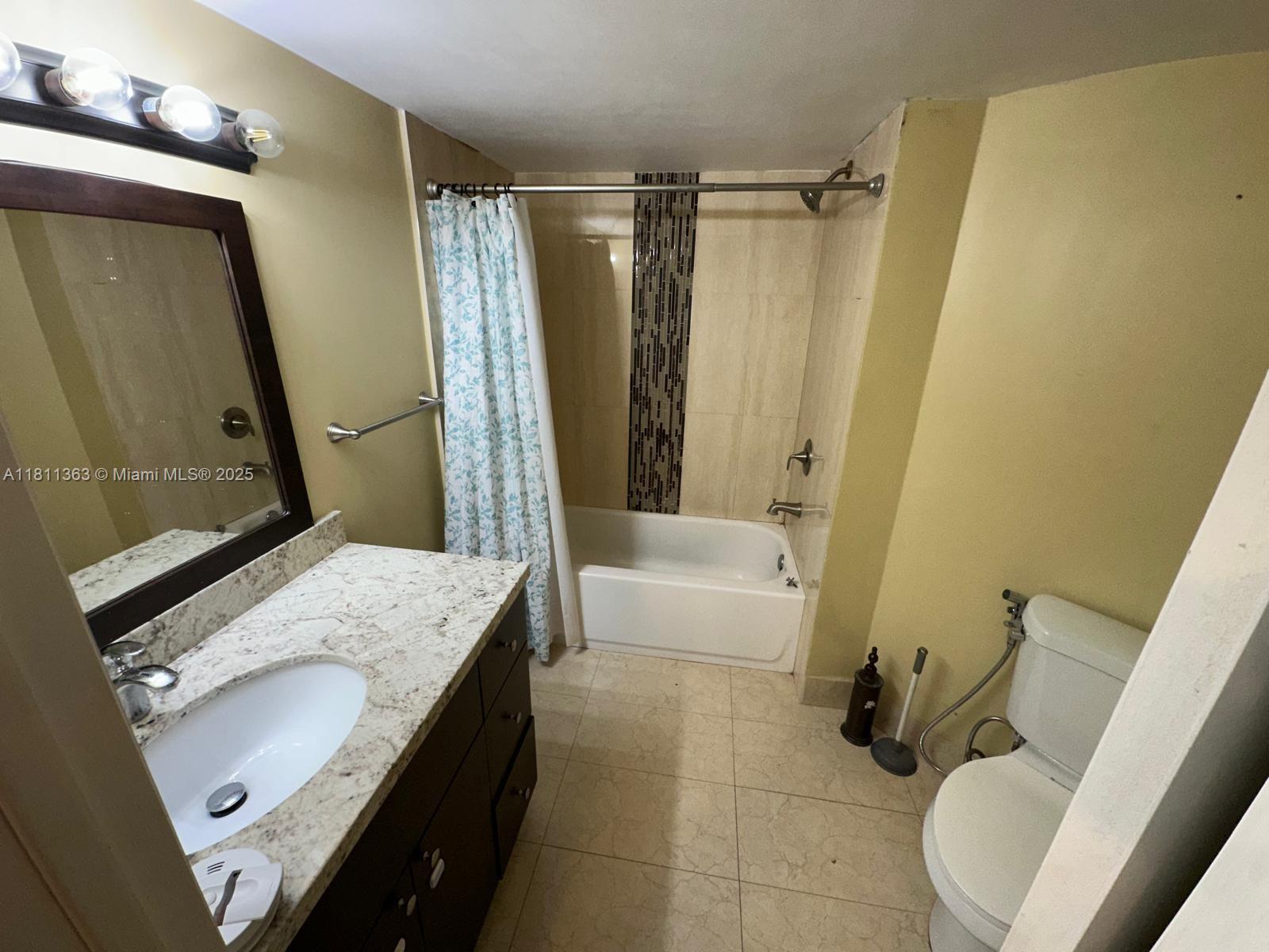 10245 NW 9th St Cir # 9 Unit: 202-9