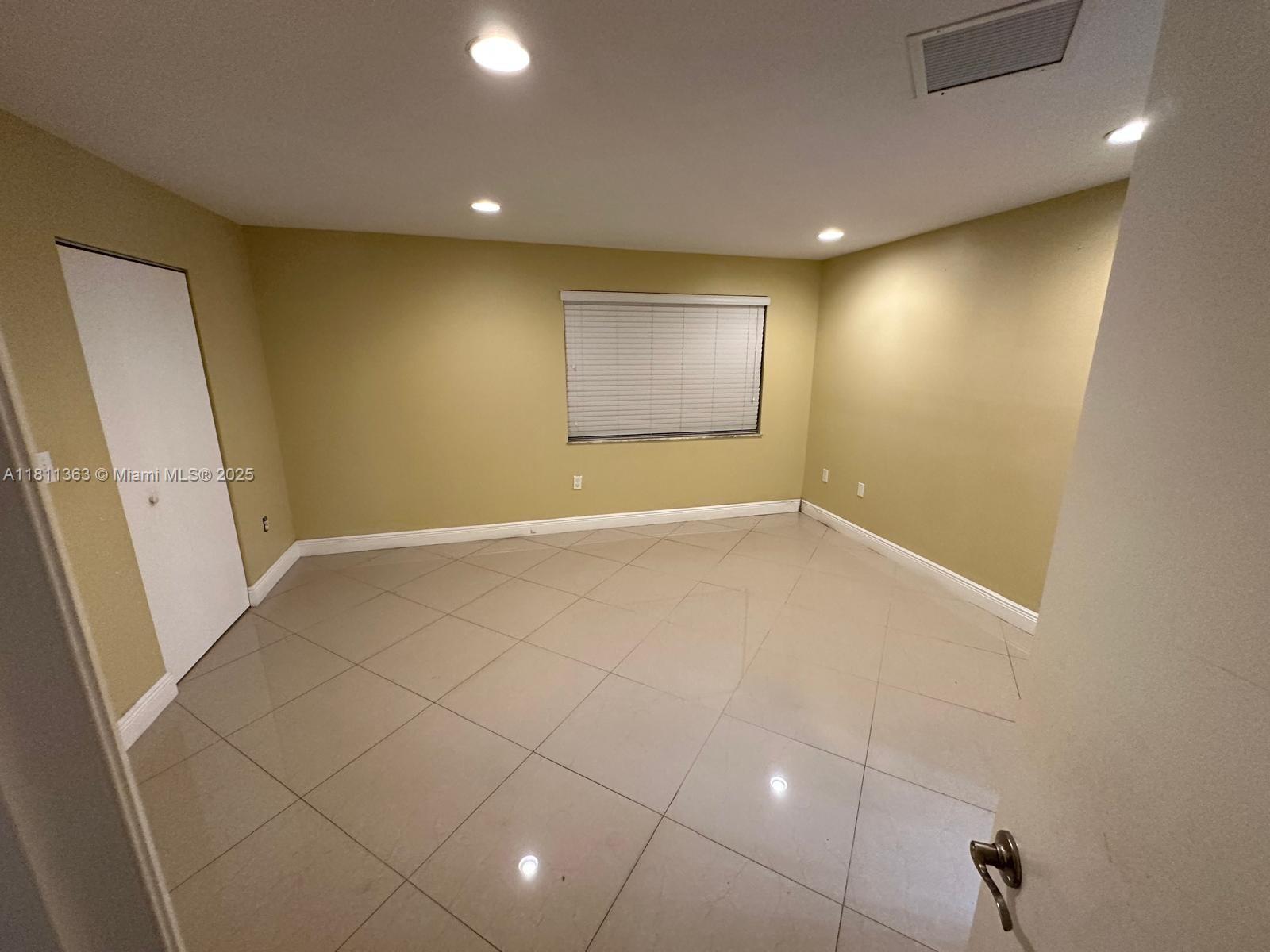 10245 NW 9th St Cir # 9 Unit: 202-9