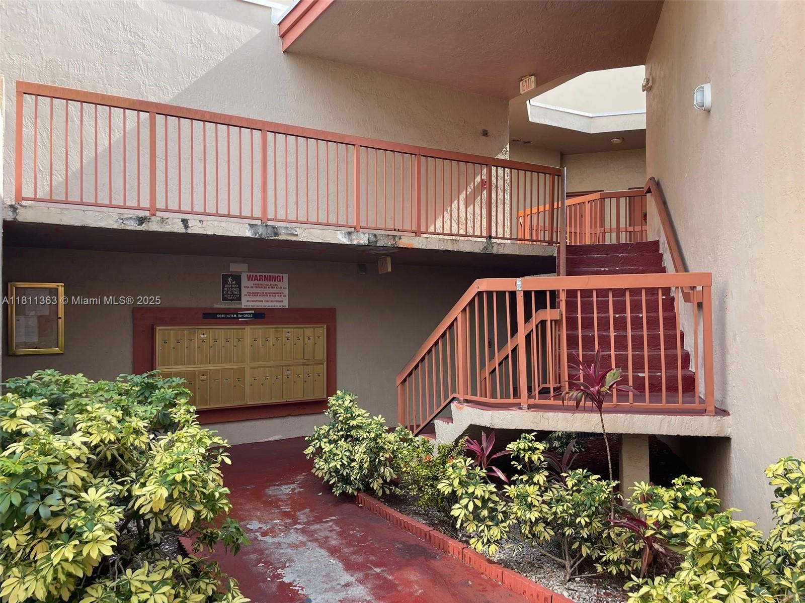 10245 NW 9th St Cir # 9 Unit: 202-9