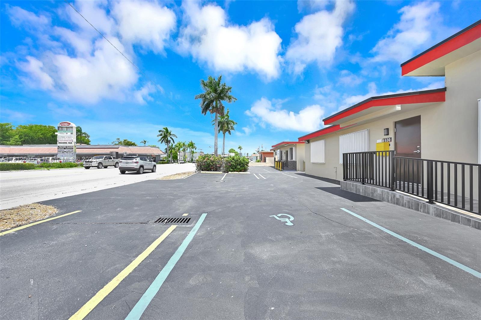 4630 NW 7th St