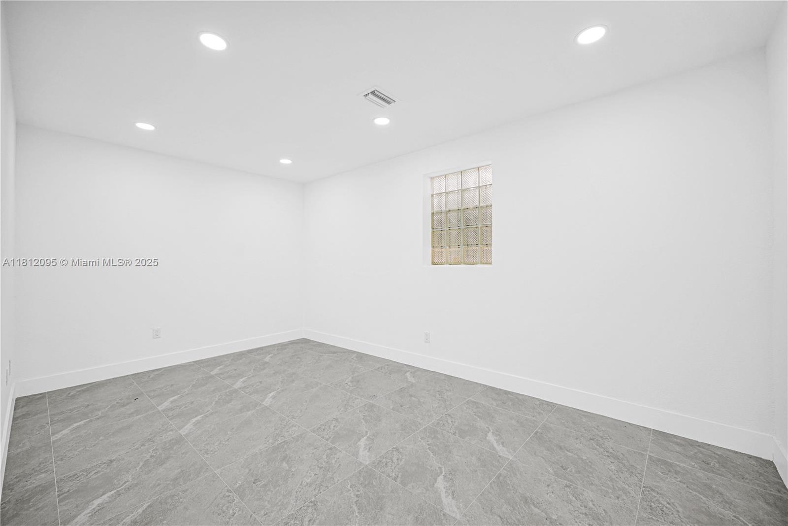 4630 NW 7th St