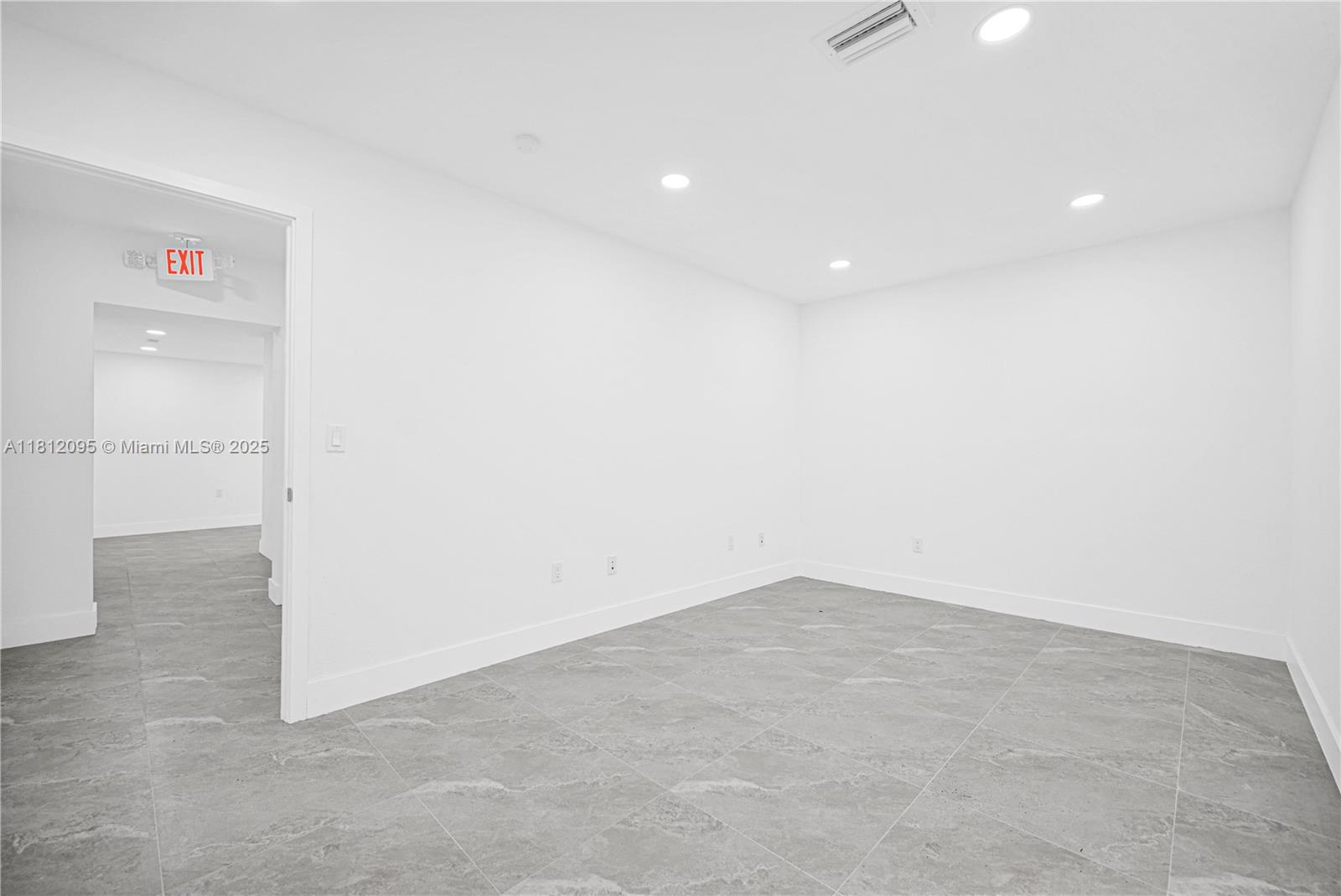 4630 NW 7th St