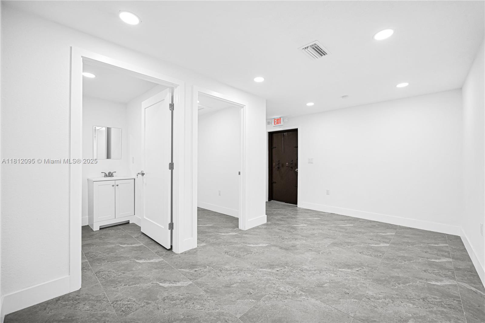 4630 NW 7th St