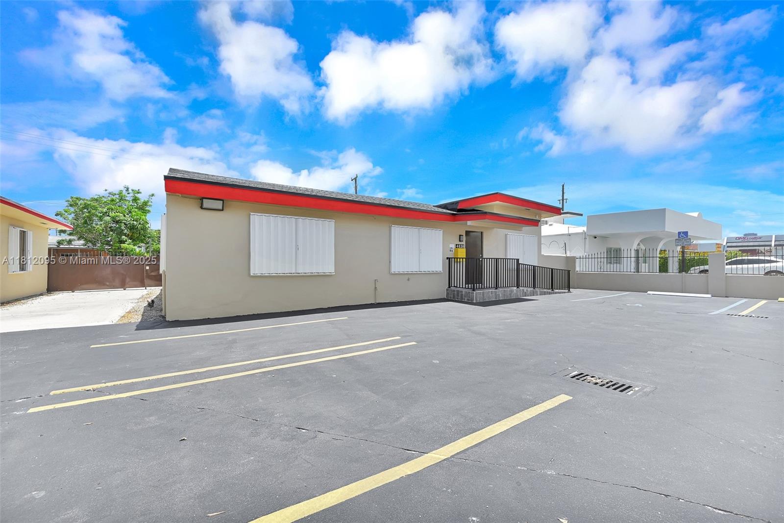 4630 NW 7th St