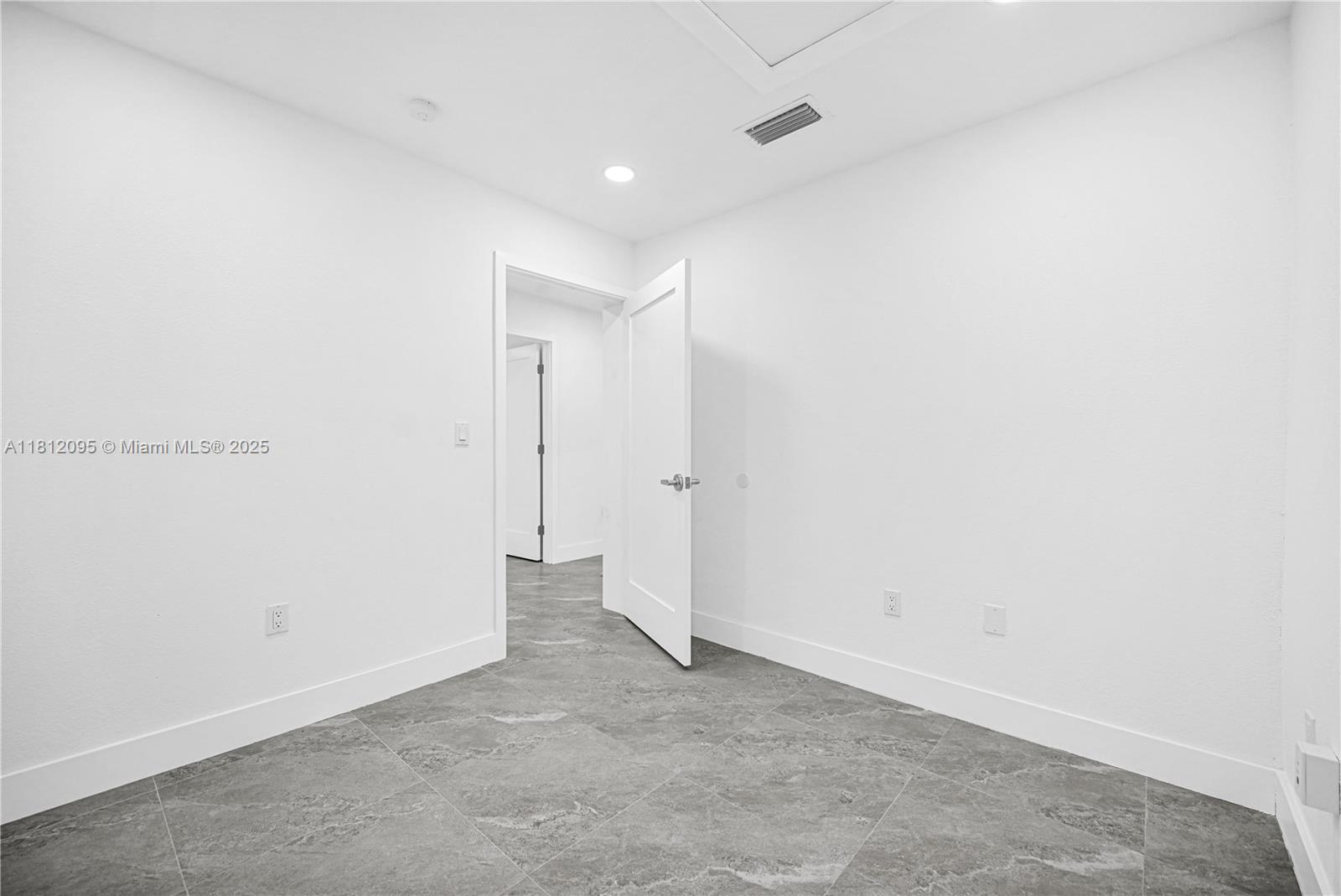 4630 NW 7th St