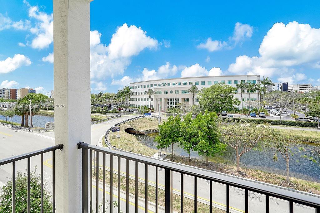 8301 NW 41st St # 303 Unit: B-303