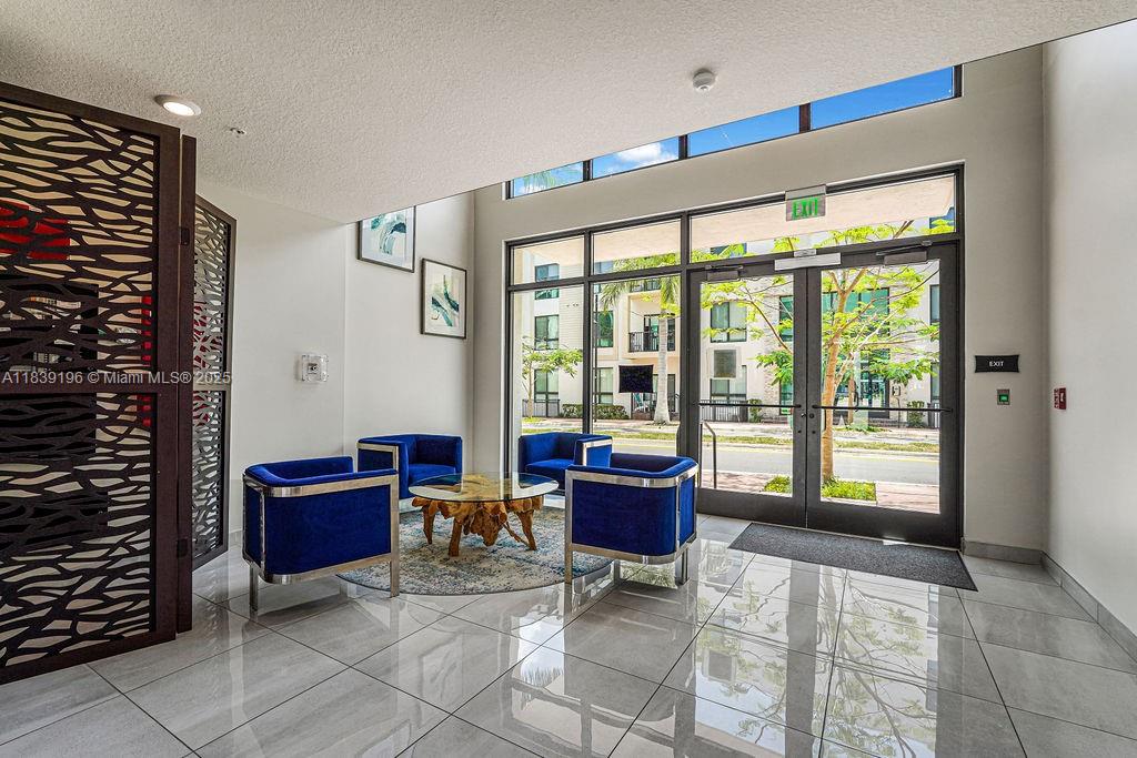 8301 NW 41st St # 303 Unit: B-303