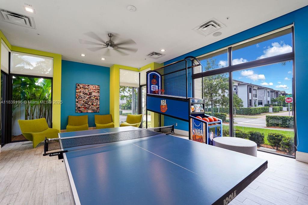 8301 NW 41st St # 303 Unit: B-303