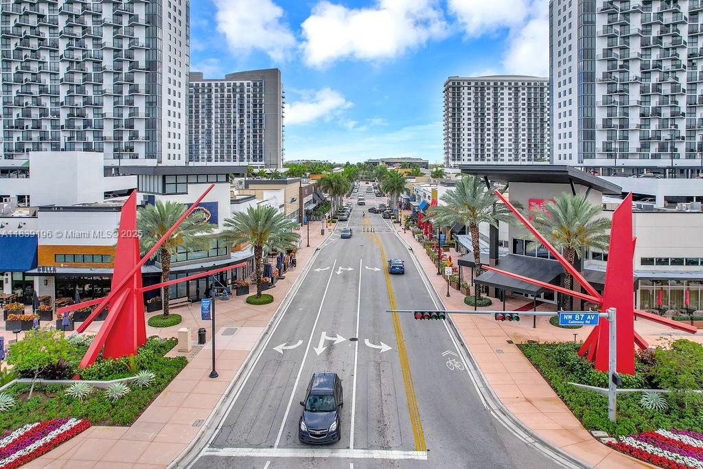 8301 NW 41st St # 303 Unit: B-303