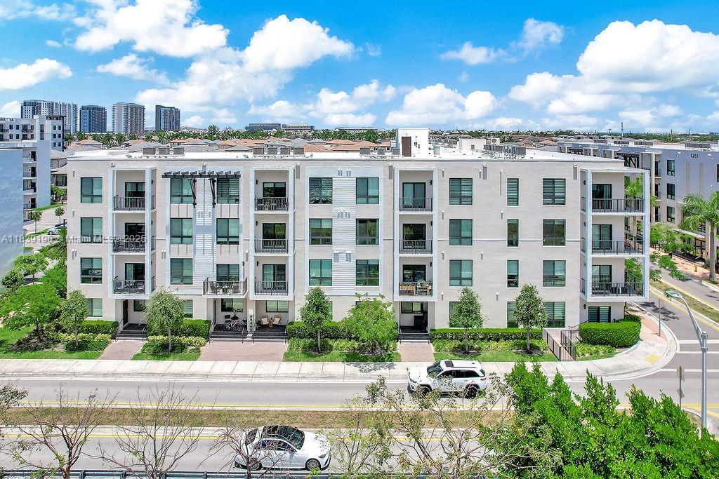 8301 NW 41st St # 303 Unit: B-303