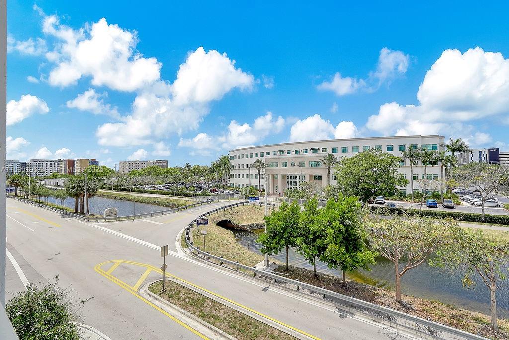 8301 NW 41st St # 303 Unit: B-303