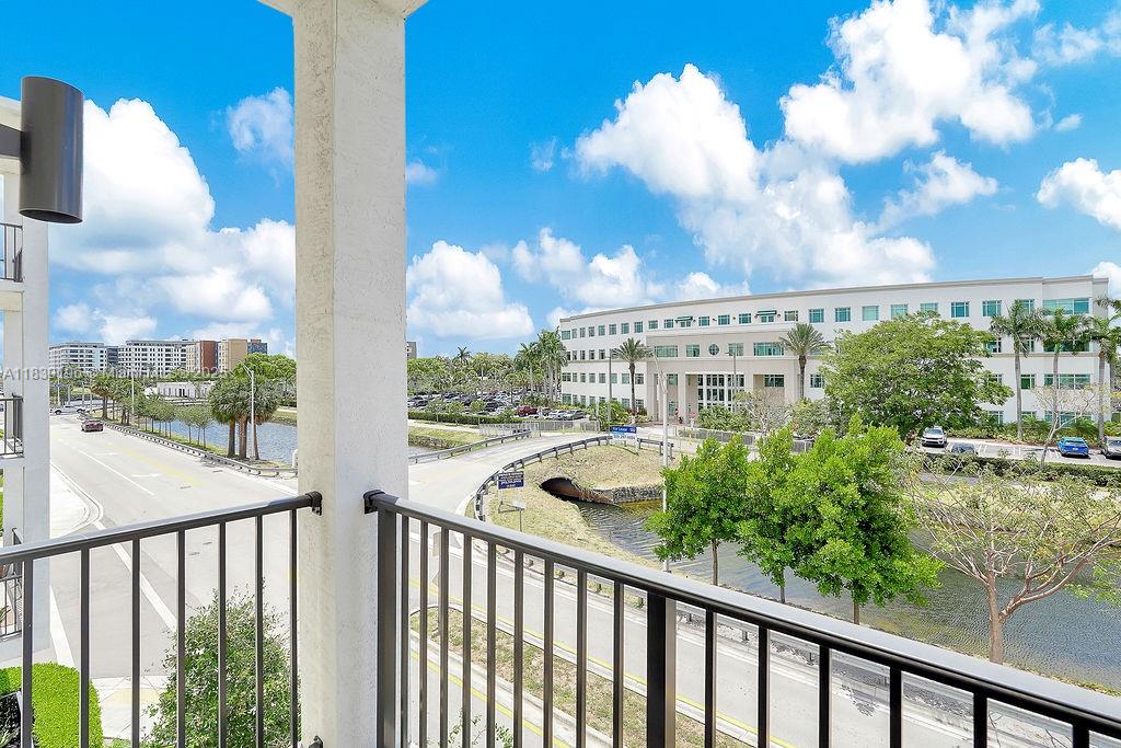 8301 NW 41st St # 303 Unit: B-303