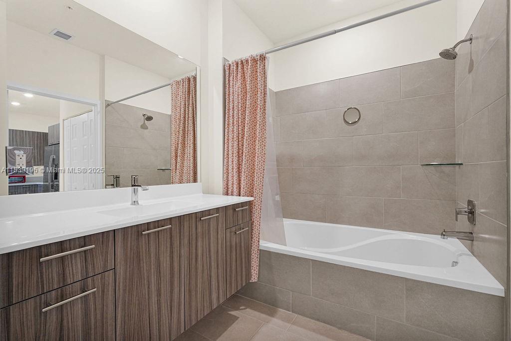 8301 NW 41st St # 303 Unit: B-303