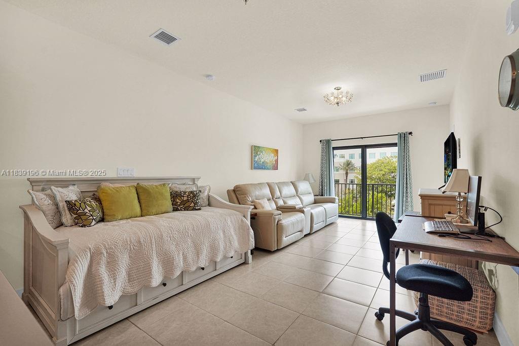 8301 NW 41st St # 303 Unit: B-303