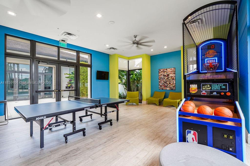 8301 NW 41st St # 303 Unit: B-303