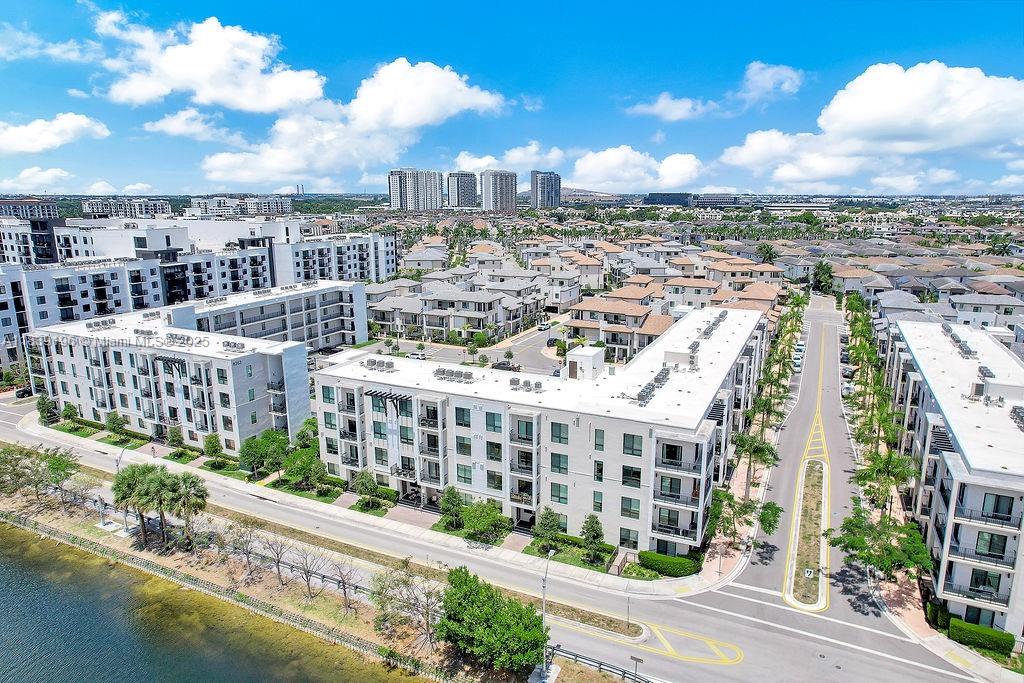 8301 NW 41st St # 303 Unit: B-303