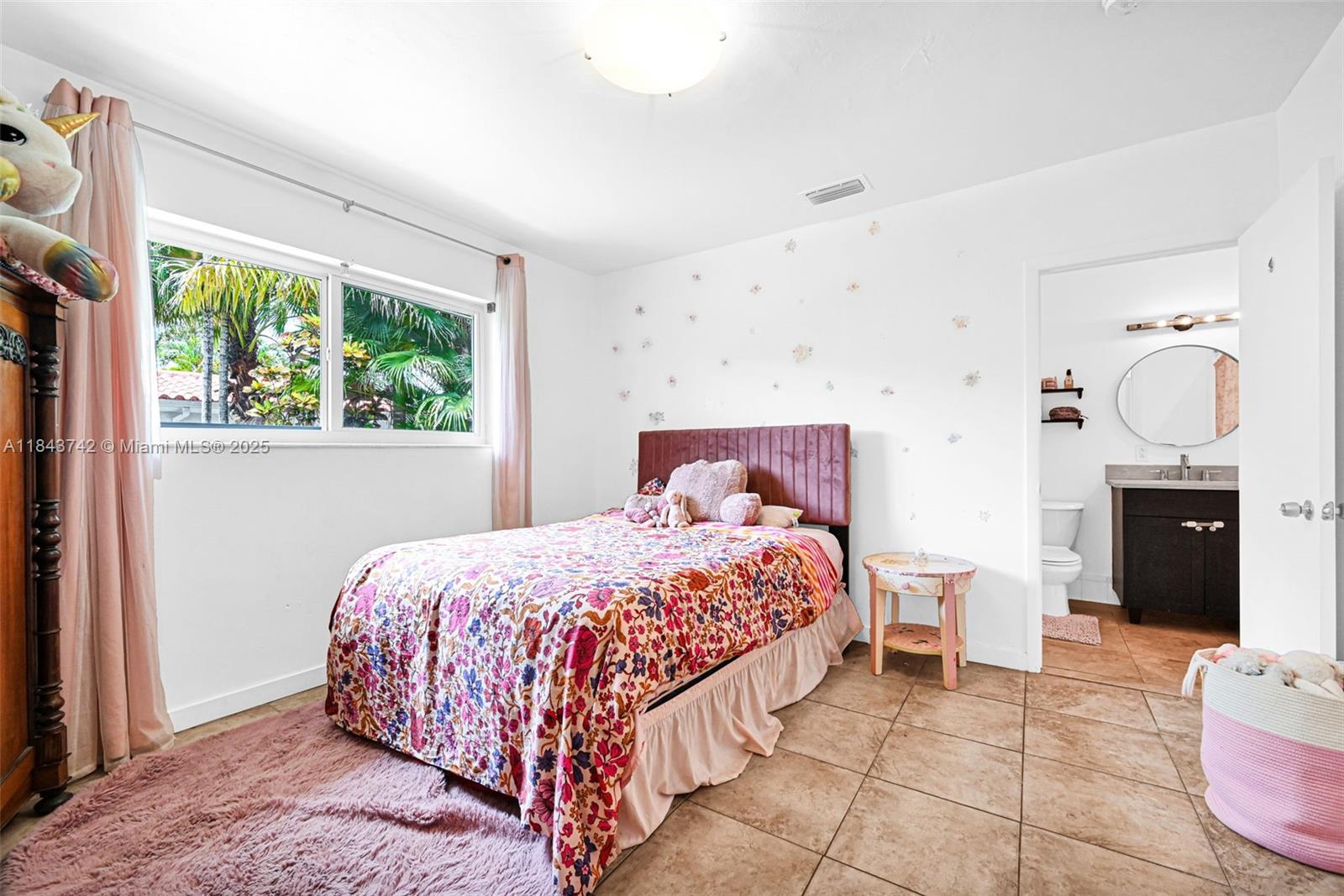 10619 NE 10th Pl