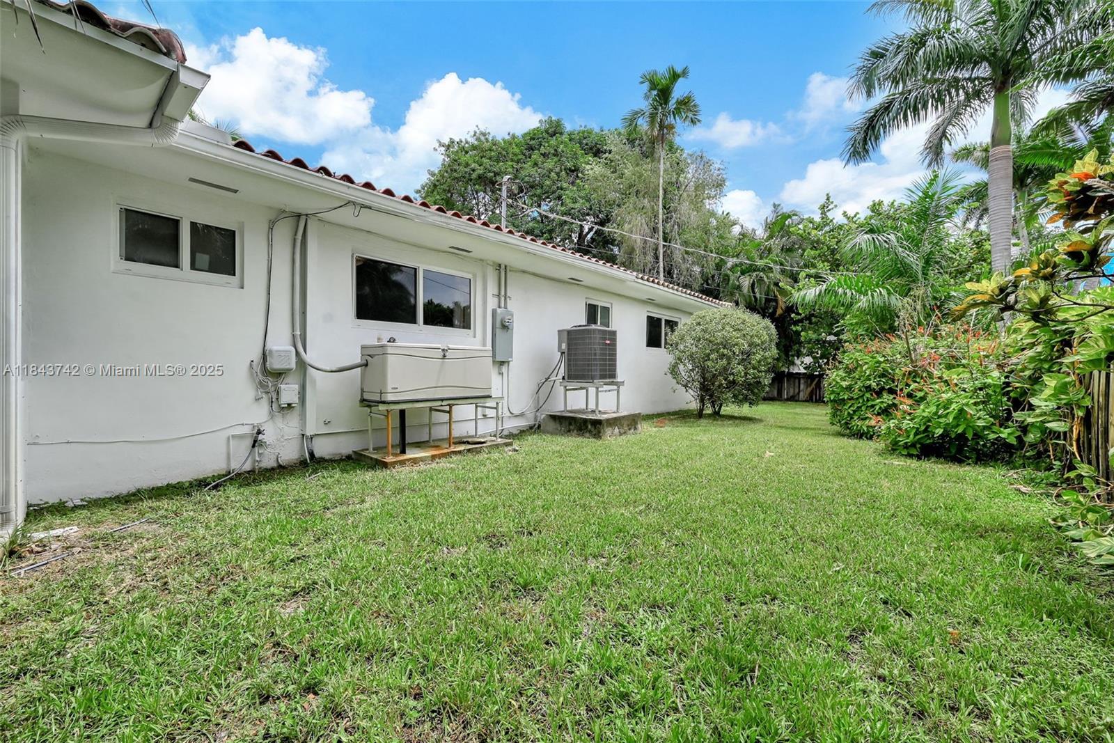 10619 NE 10th Pl