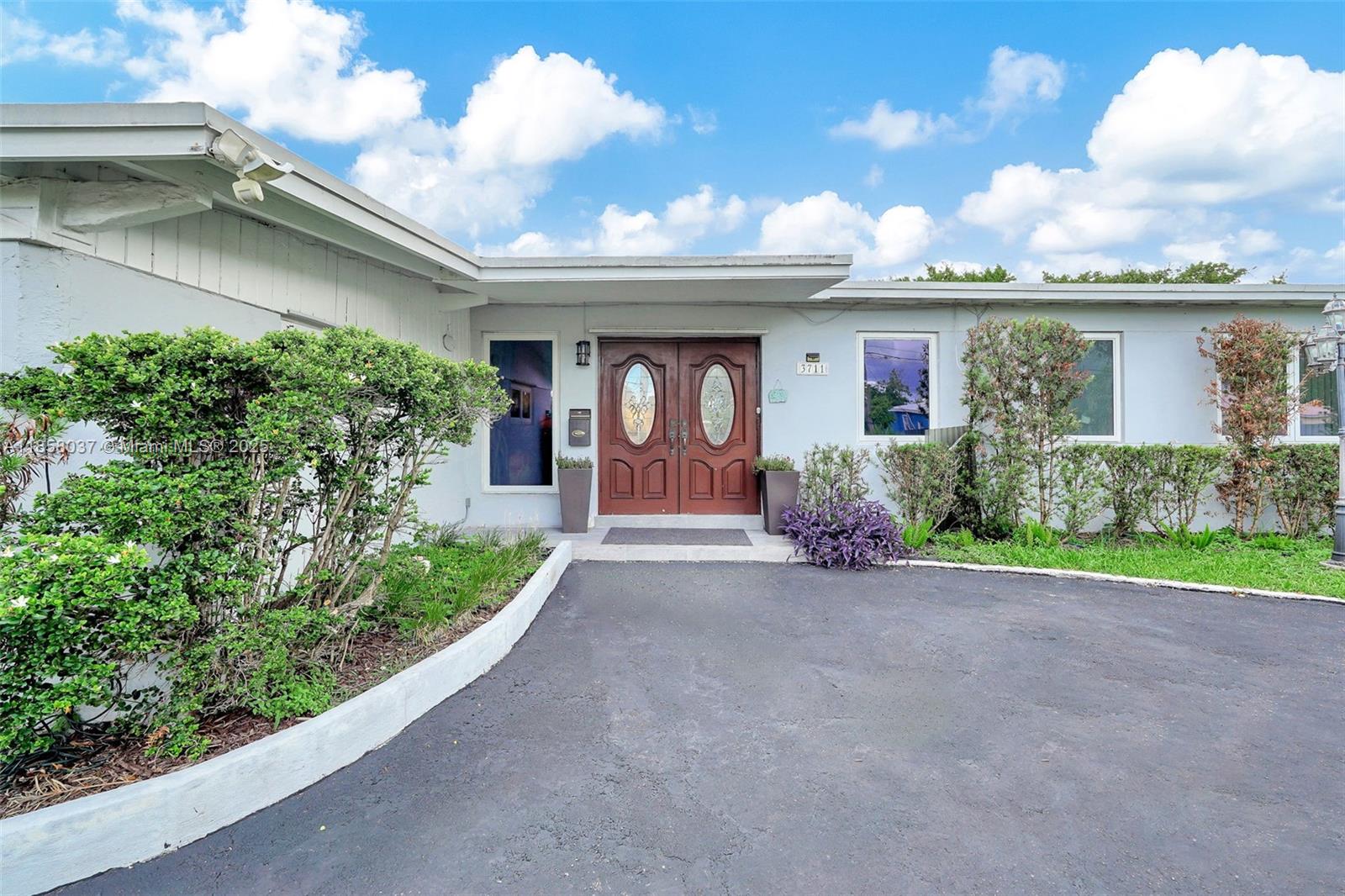 3711 SW 87th Ave