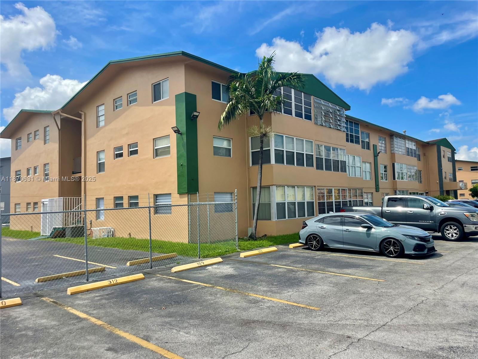 110 Royal Palm Rd # 310