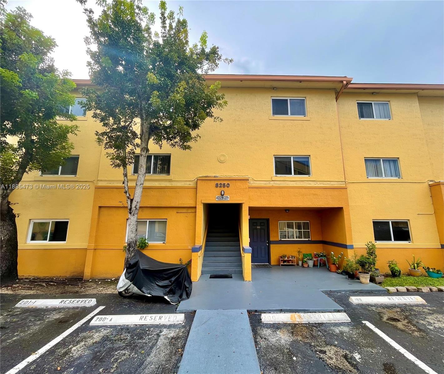 8250 SW 149th Ct # 206 Unit: 8-206