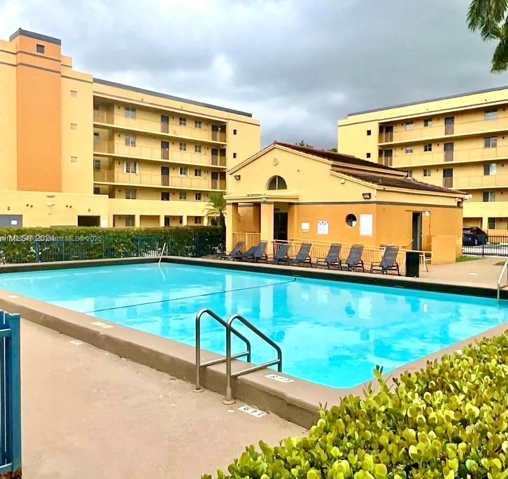 8250 SW 149th Ct # 206 Unit: 8-206