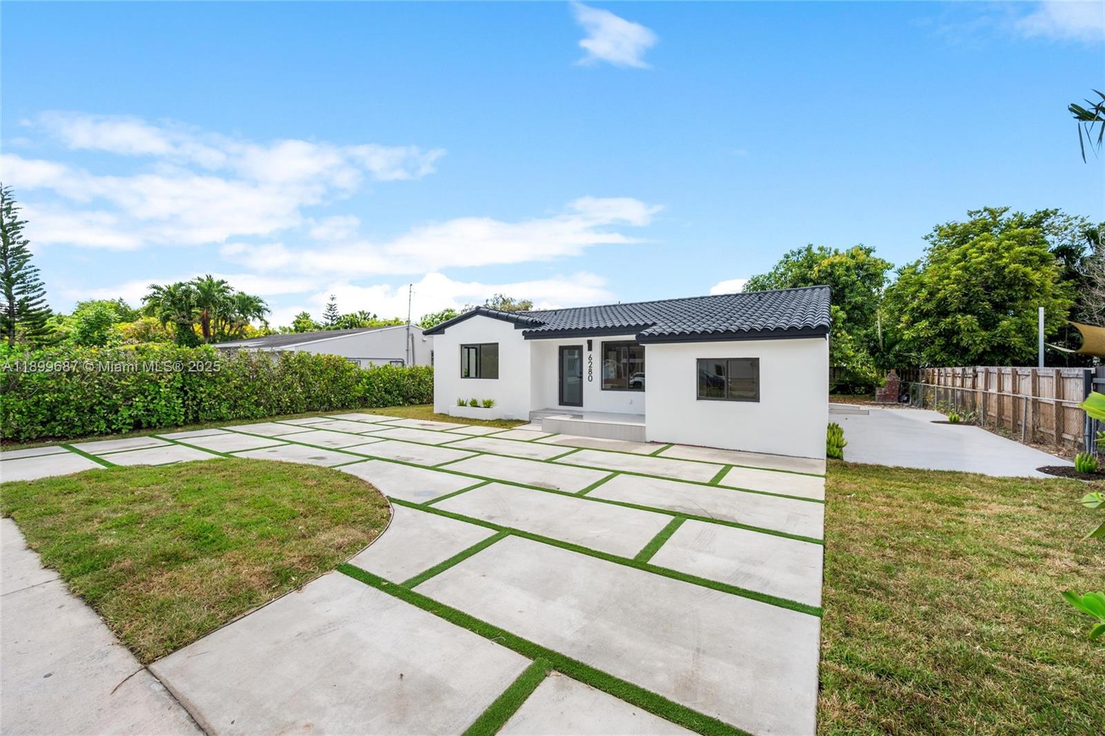 6280 SW 24 St, Miami