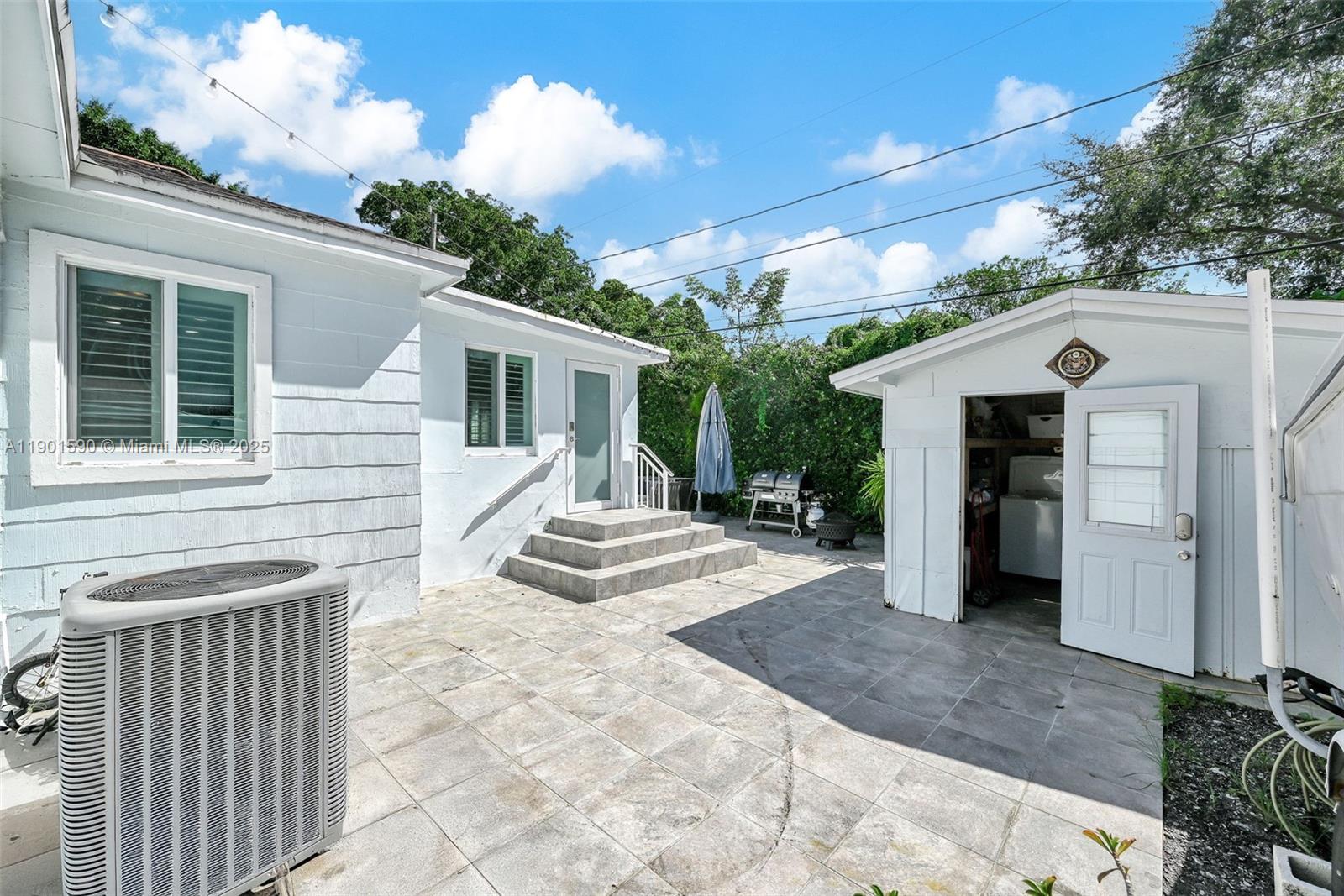 5800 SW 47th St, Miami