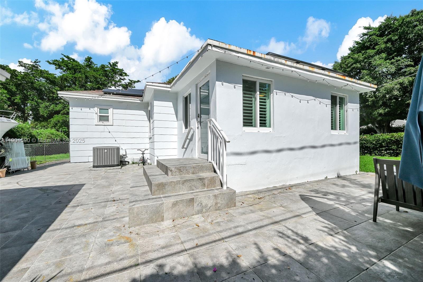 5800 SW 47th St, Miami