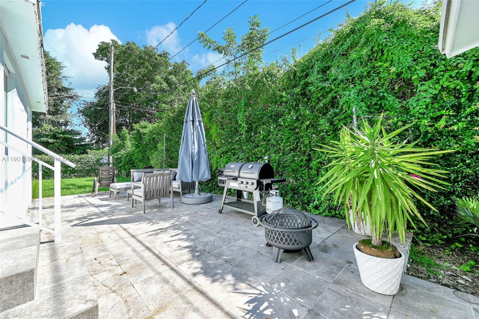 5800 SW 47th St, Miami