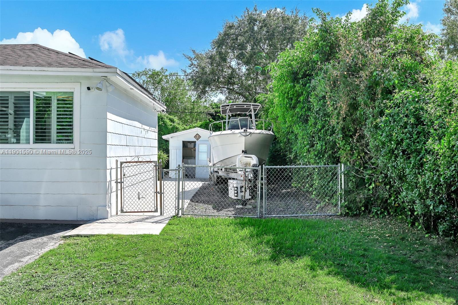 5800 SW 47th St, Miami