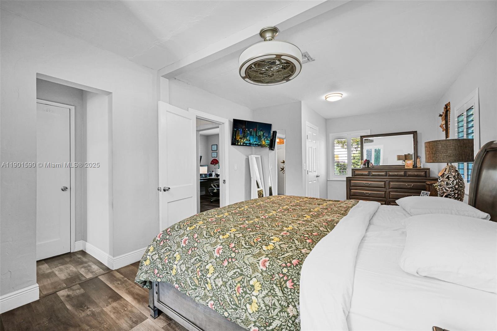 5800 SW 47th St, Miami