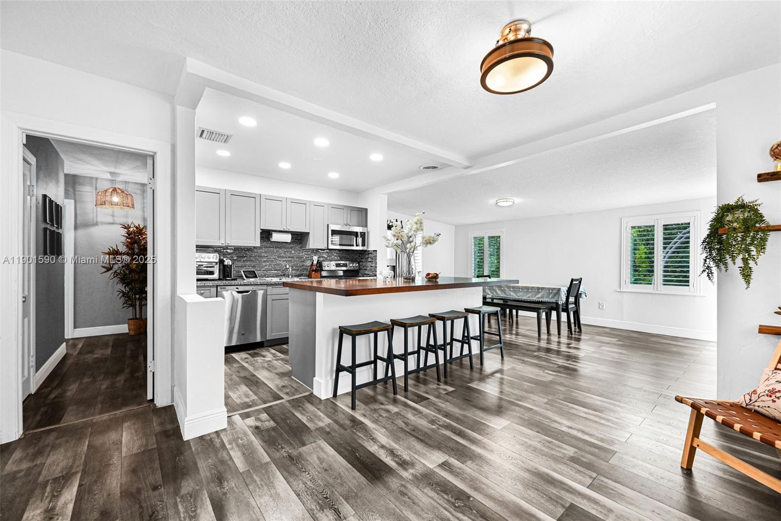 5800 SW 47th St, Miami