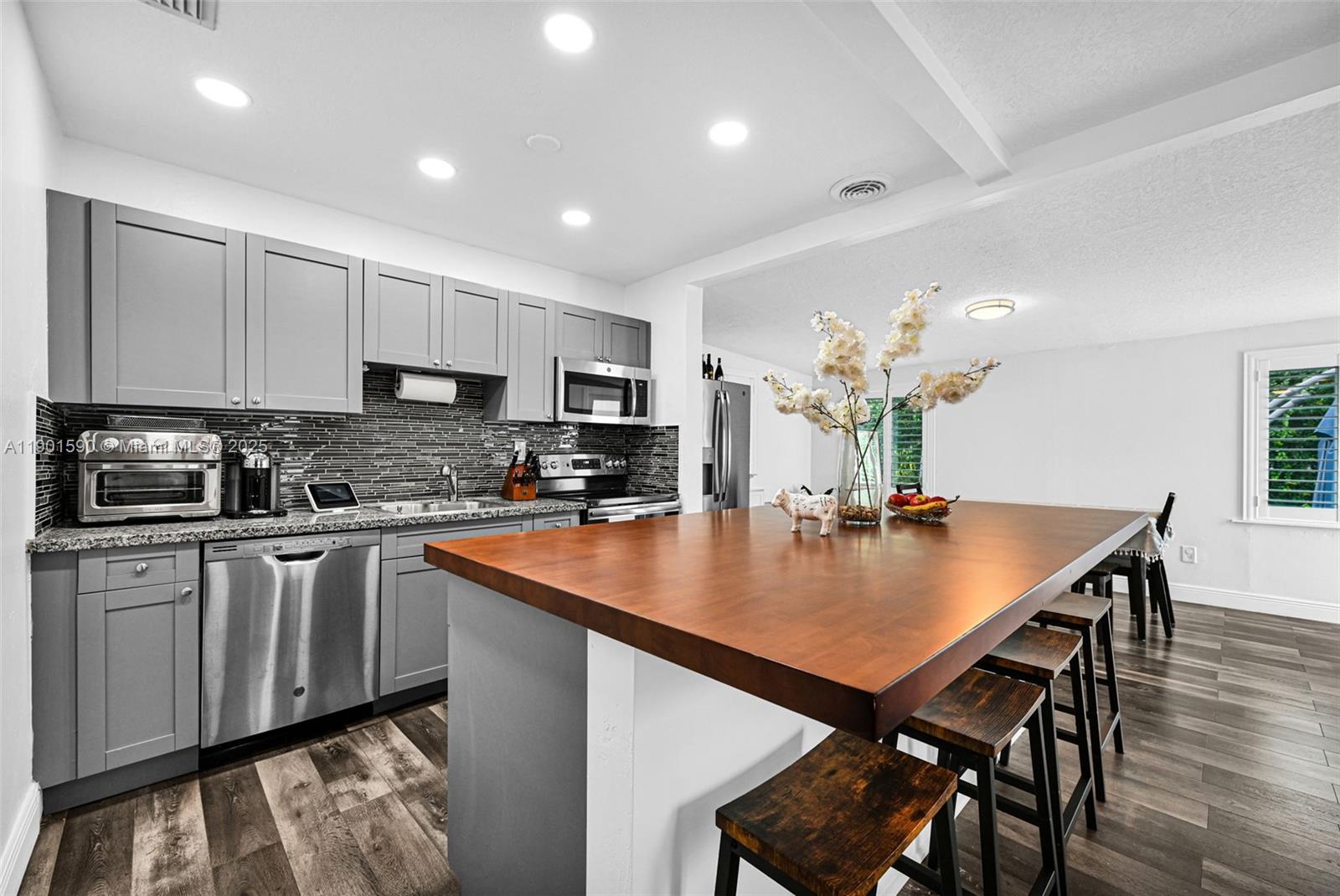 5800 SW 47th St, Miami