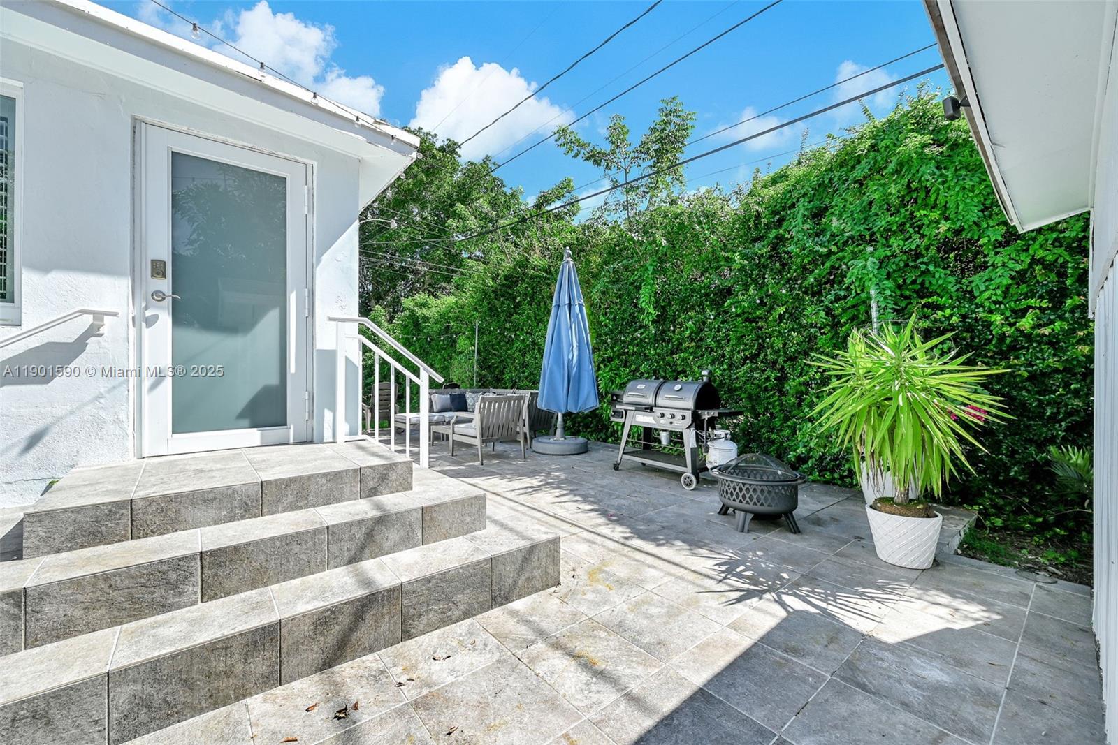 5800 SW 47th St, Miami