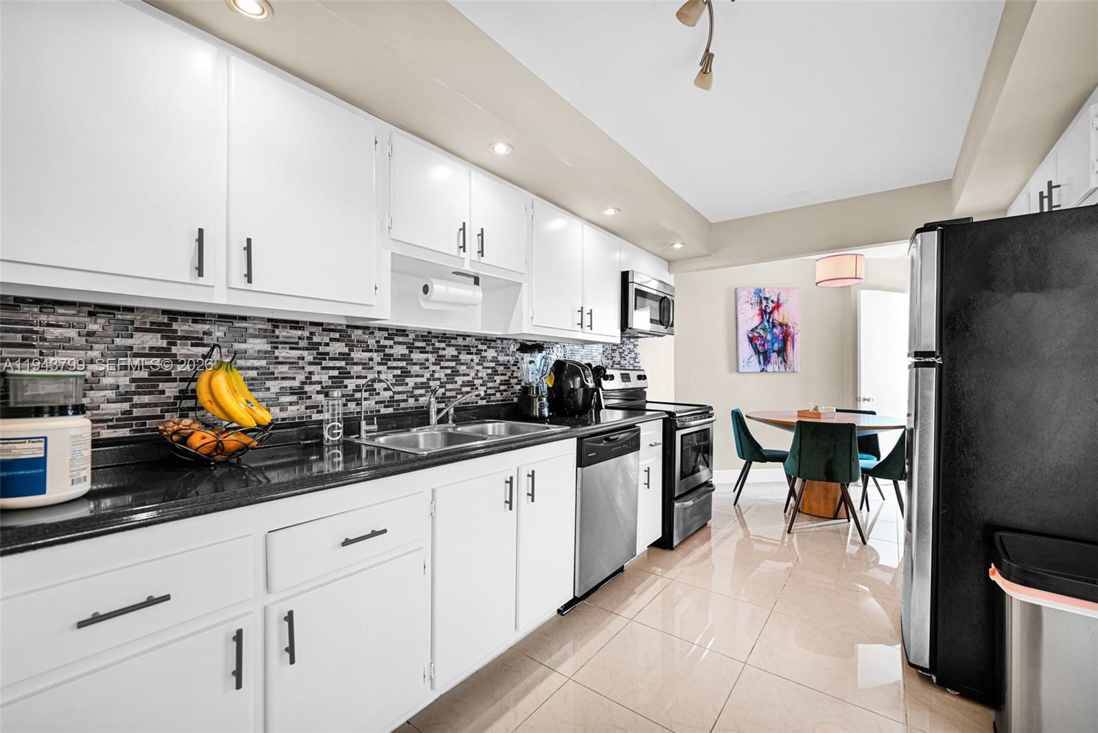 7135 Collins Ave # 1722