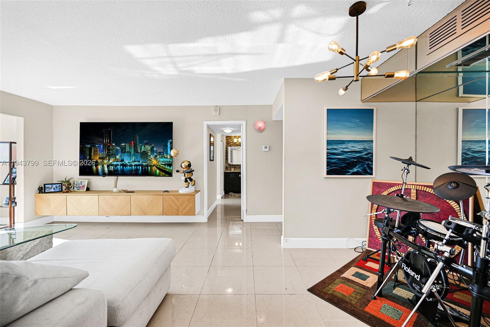 7135 Collins Ave # 1722