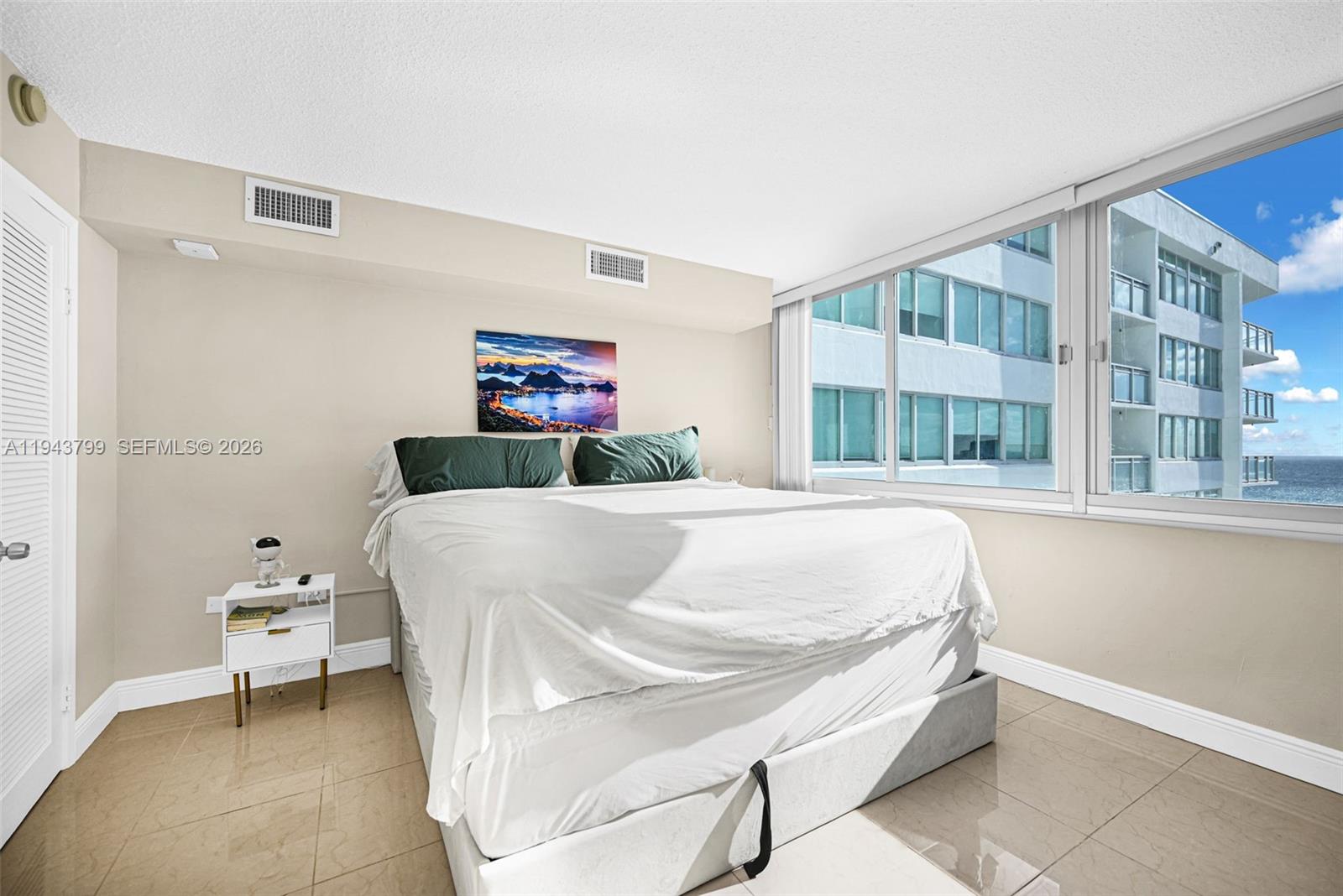 7135 Collins Ave # 1722