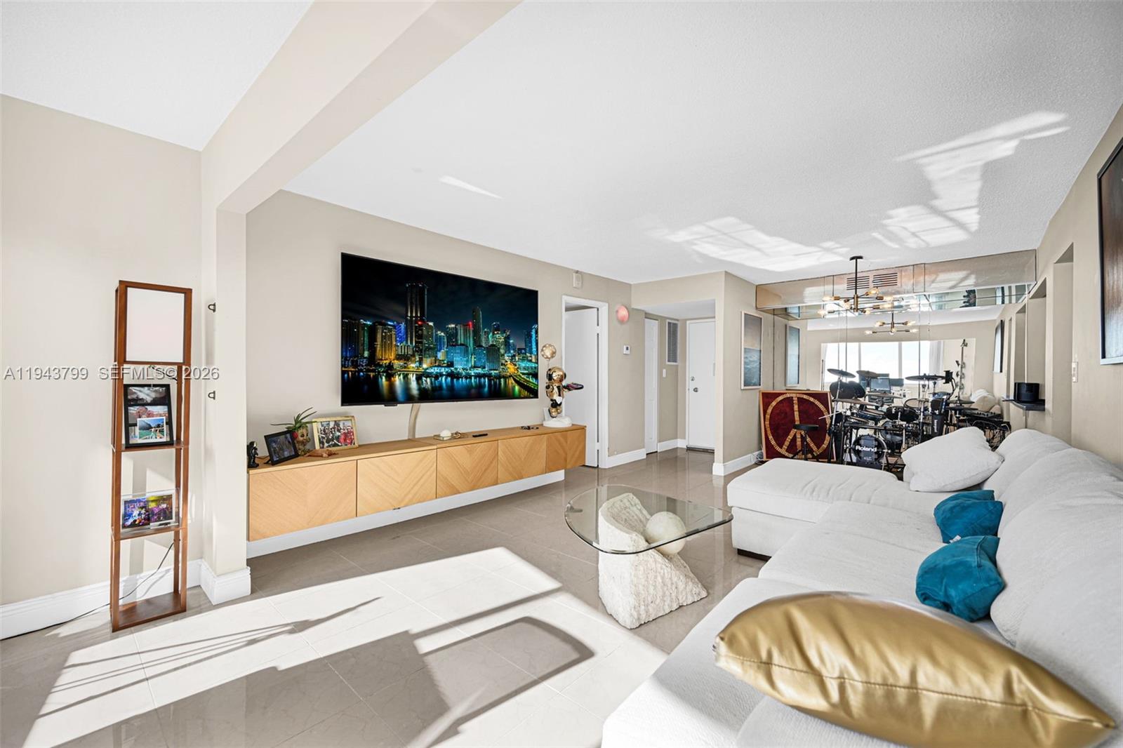 7135 Collins Ave # 1722