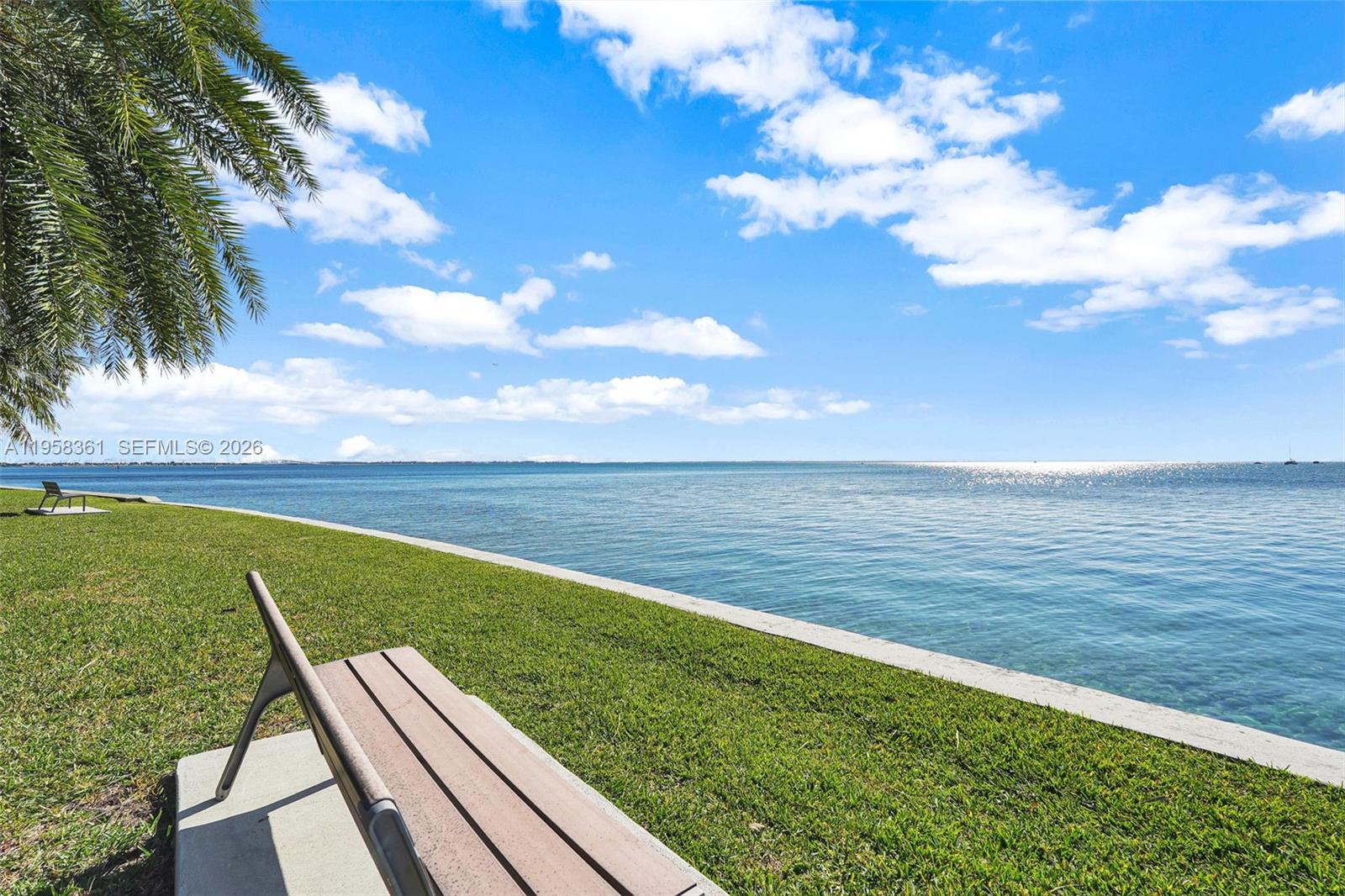 1 Grove Isle Dr # A1110