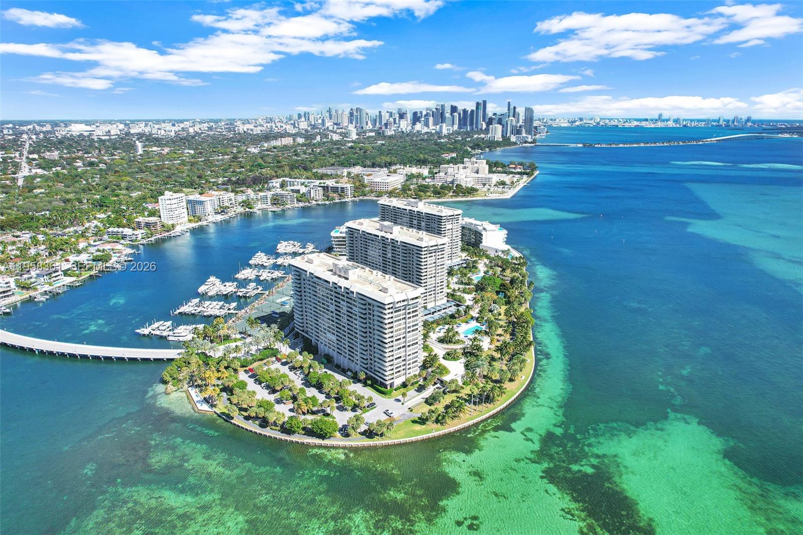 1 Grove Isle Dr # A1110