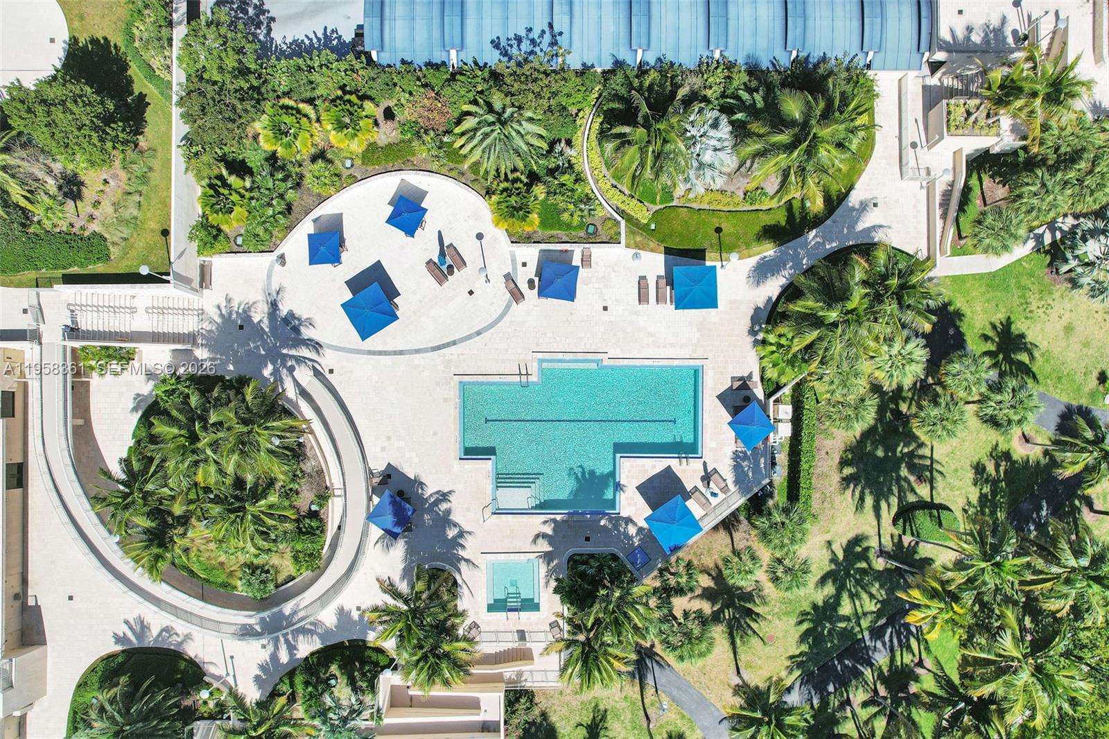 1 Grove Isle Dr # A1110