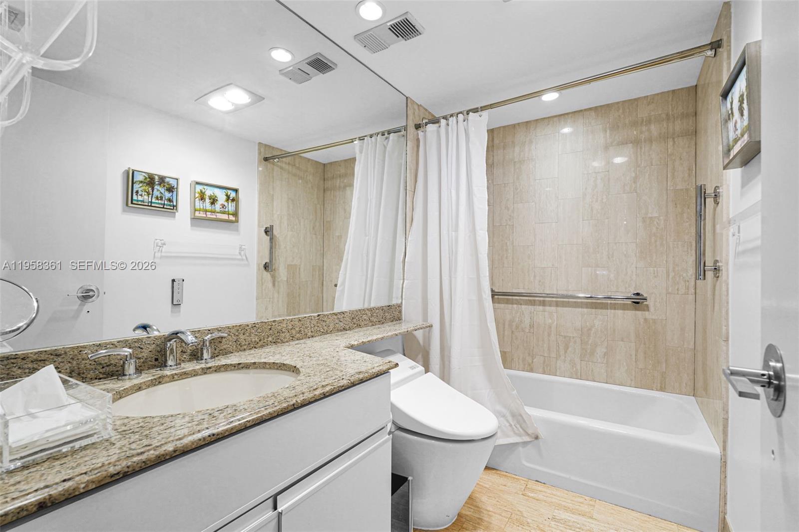 1 Grove Isle Dr # A1110