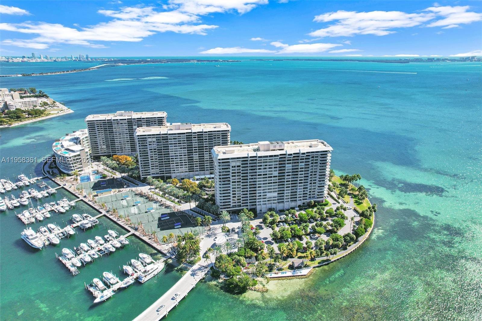 1 Grove Isle Dr # A1110