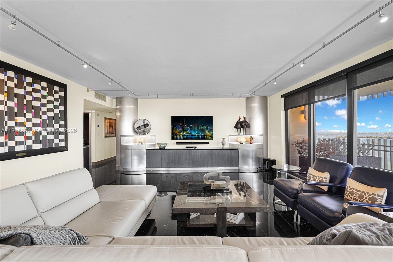 1 Grove Isle Dr # A1110