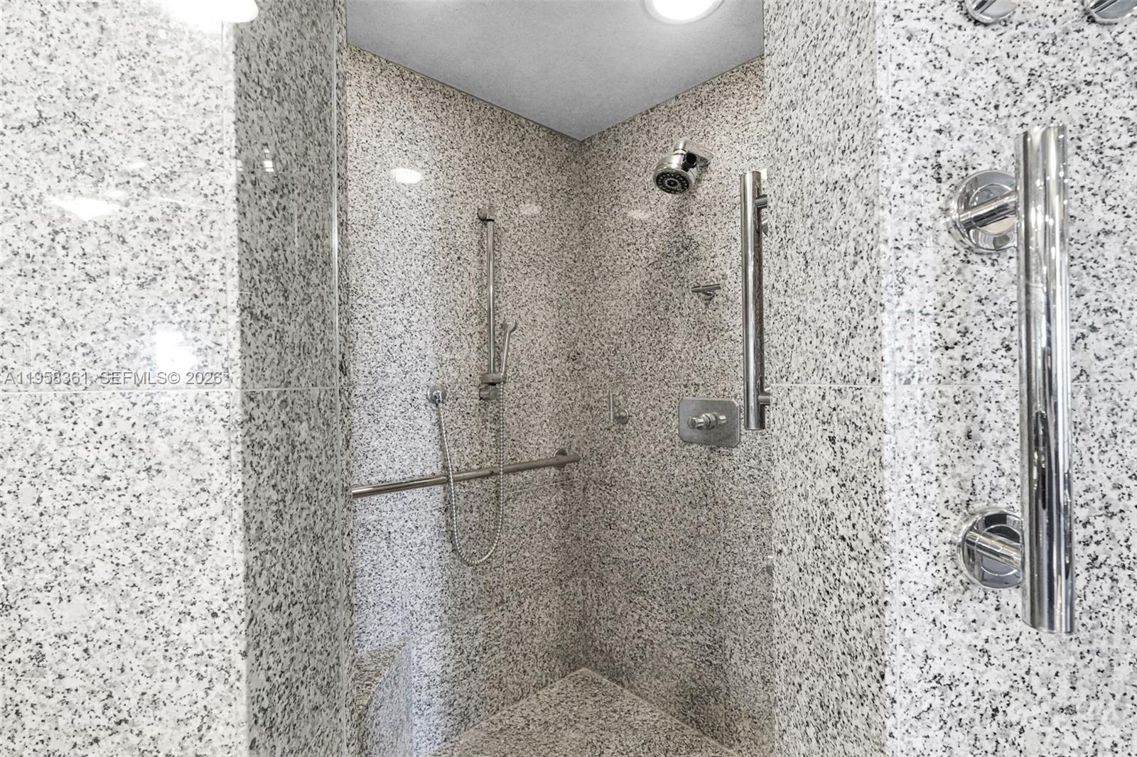 1 Grove Isle Dr # A1110