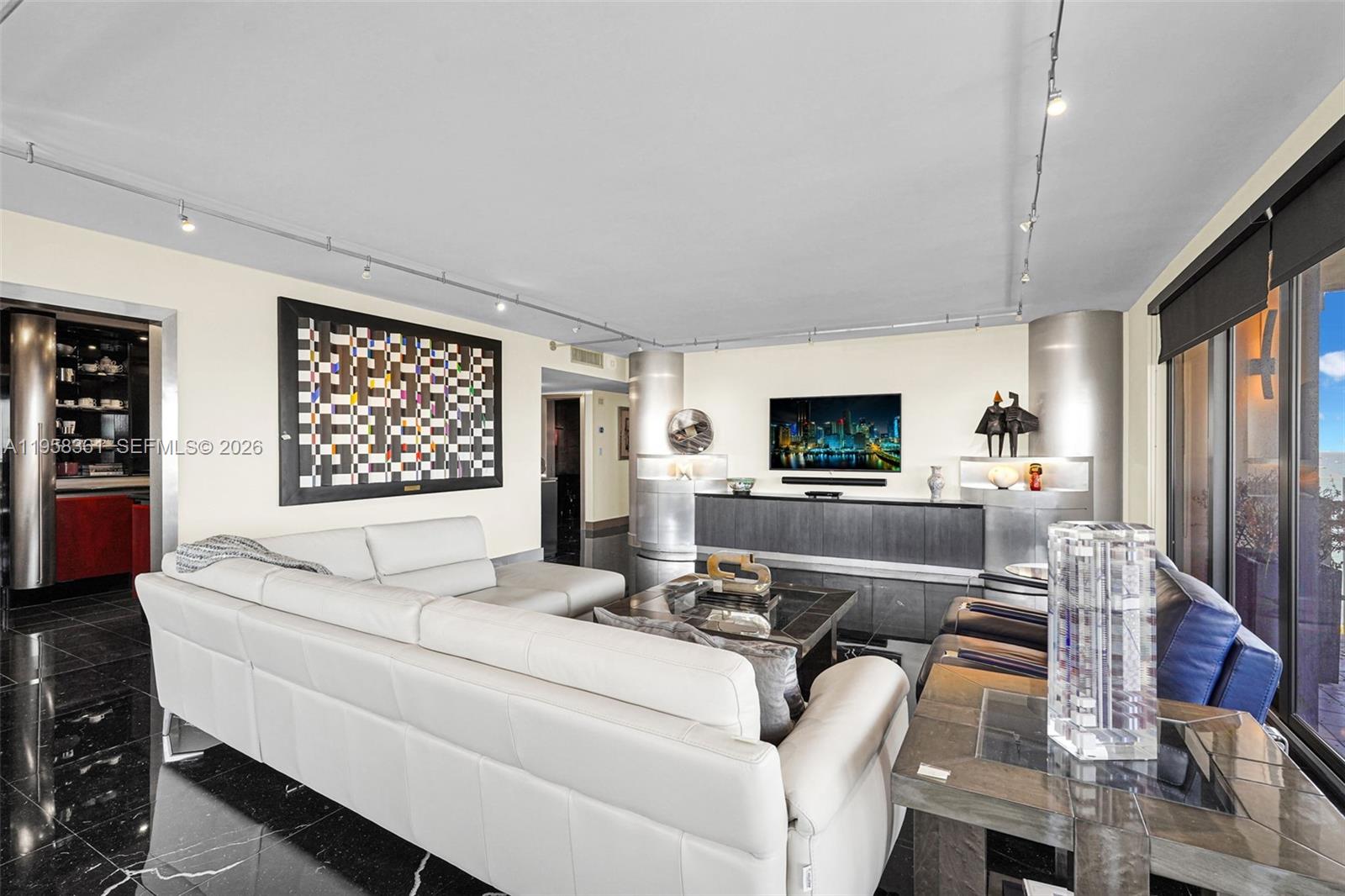 1 Grove Isle Dr # A1110