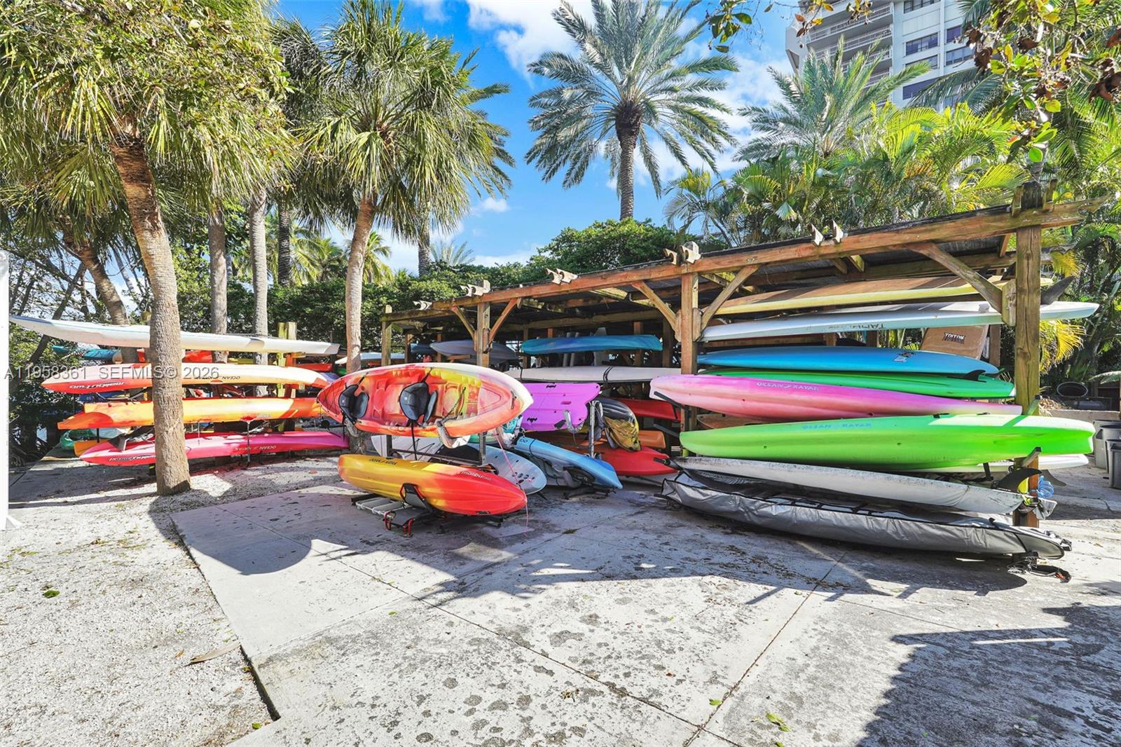 1 Grove Isle Dr # A1110