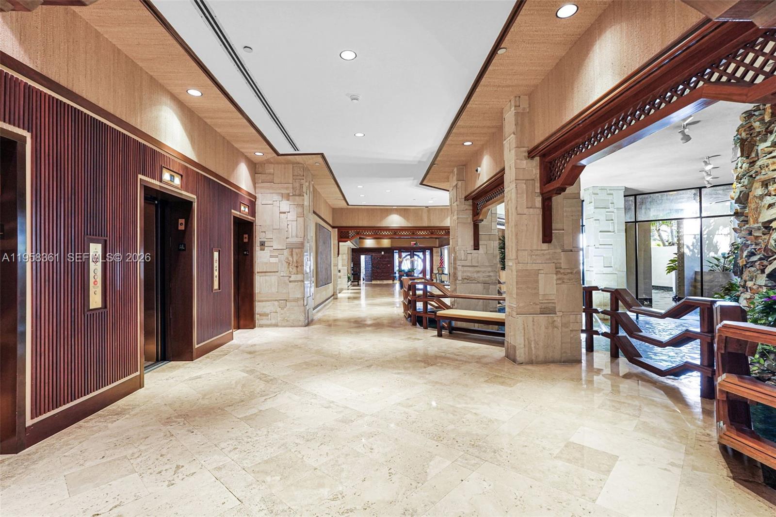 1 Grove Isle Dr # A1110